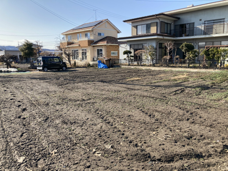 売地／佐久市原／南側に畑が見渡せる長閑な土地