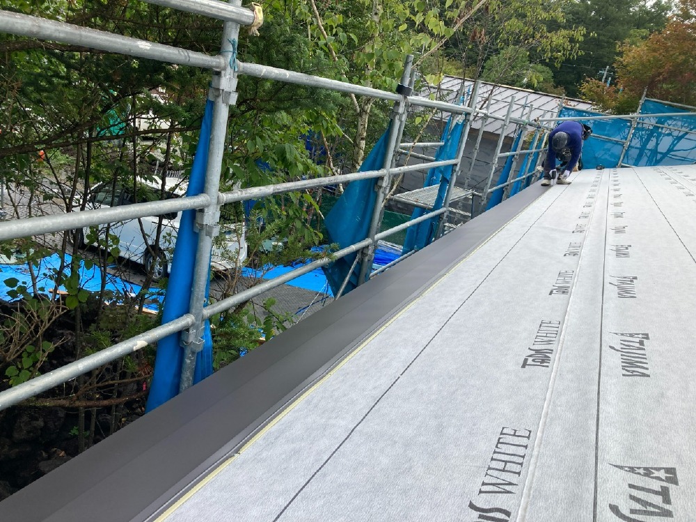 板金工事　屋根板金葺き