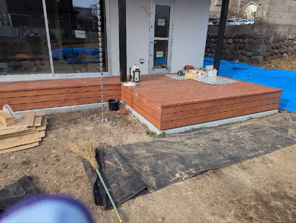 木工事　ウッドデッキ完成