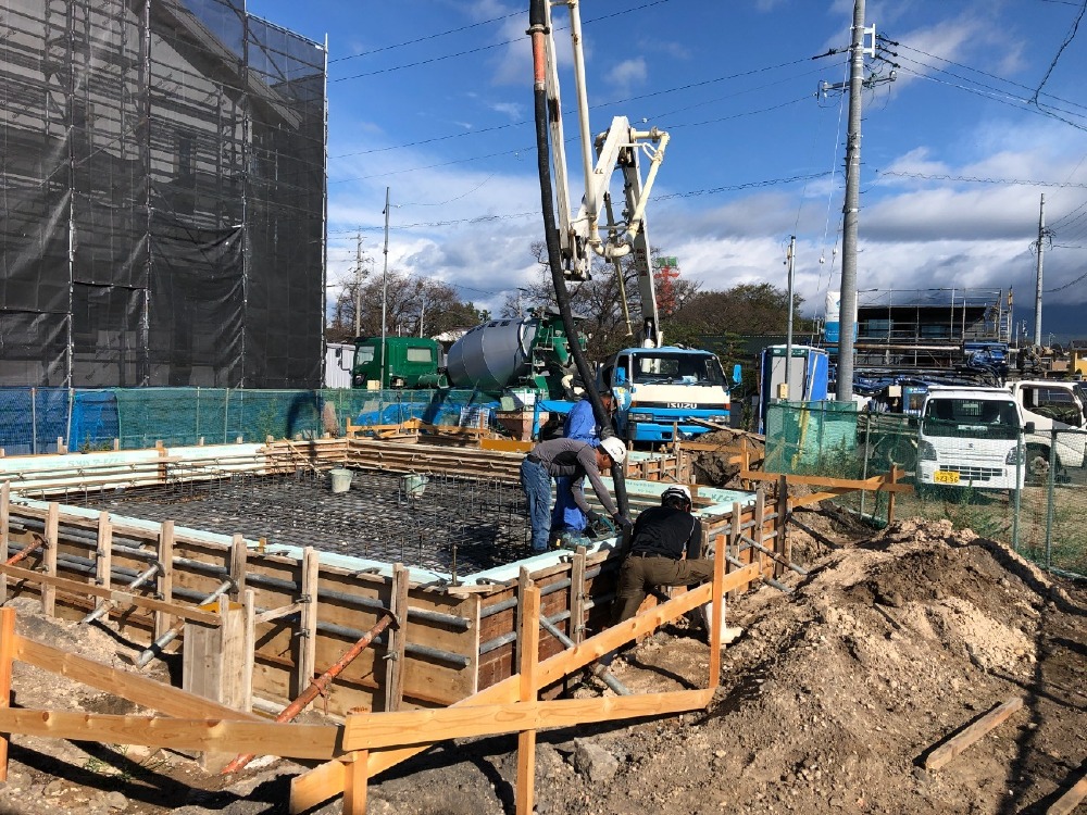 外部立上りコンクリート打設