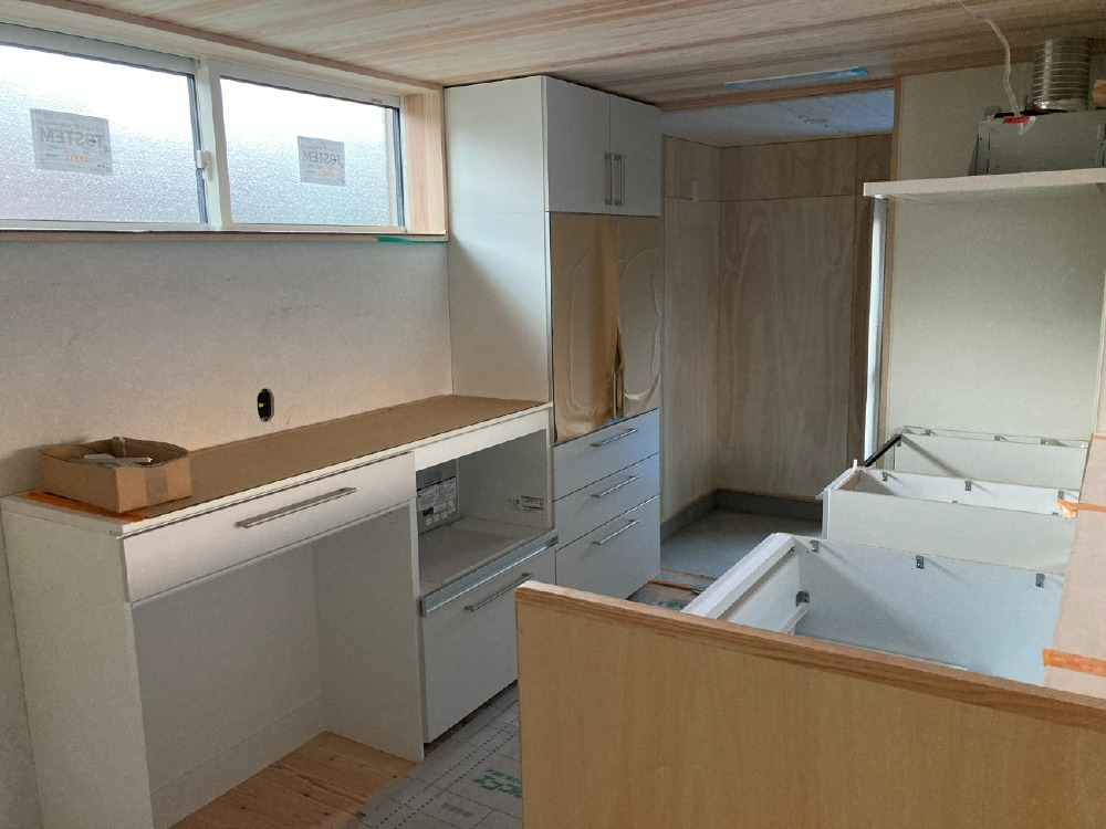住設機器工事　キッチン据付け