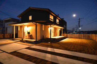 エントランスデッキの家（お住まい後）