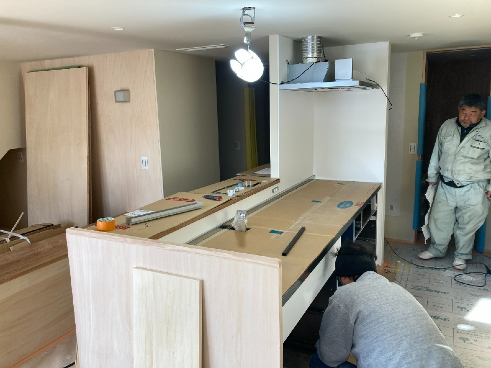 住設機器工事　キッチン据付・トイレ設置