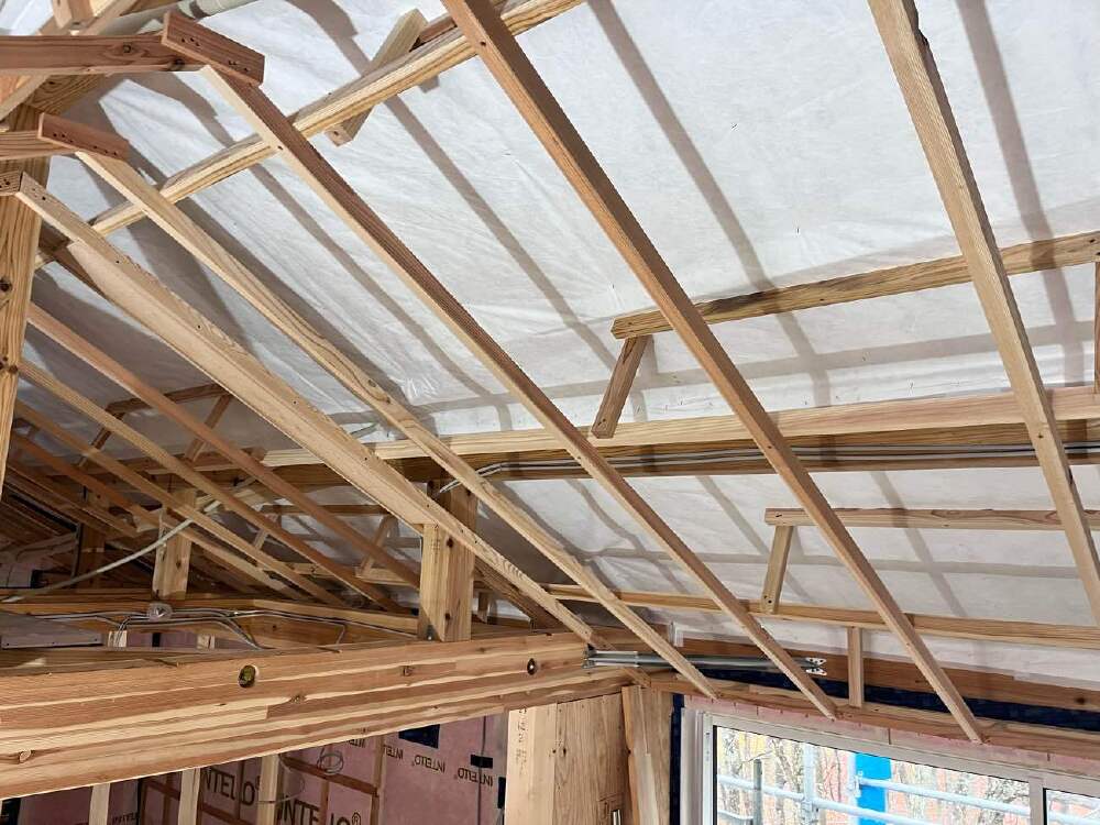 断熱工事　2階屋根　断熱下地
