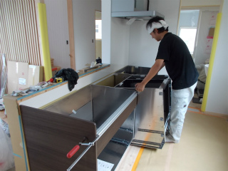 キッチン工事開始！