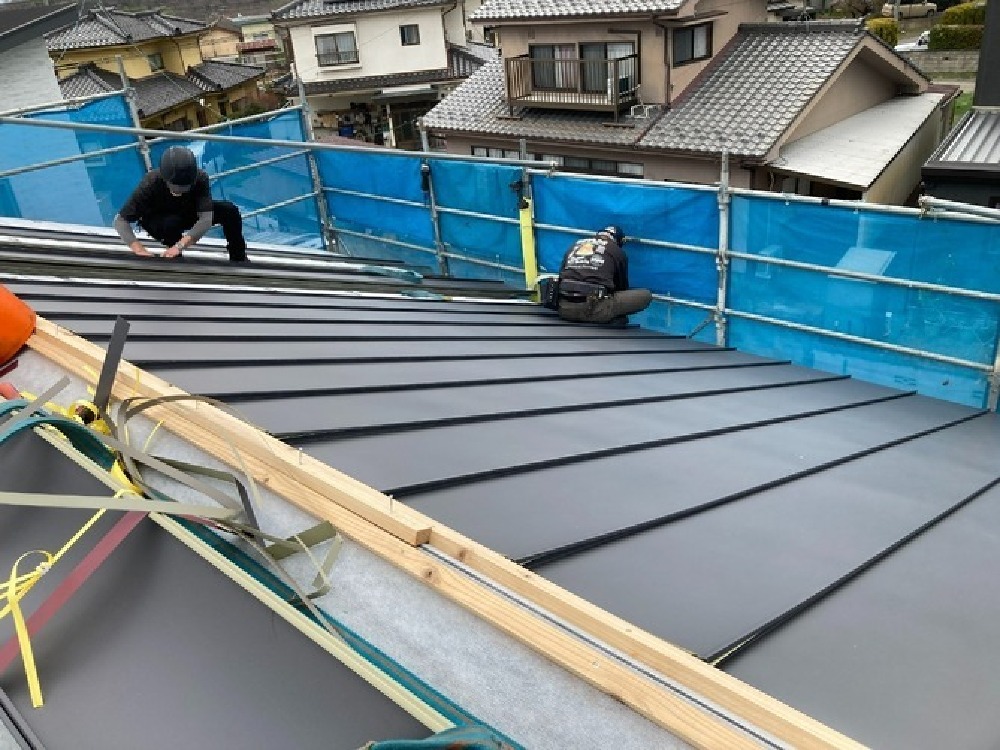 大屋根板金葺き