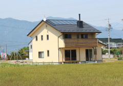 太陽と自然と仲良く暮らす家