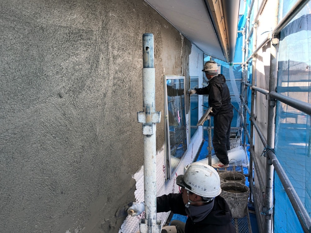 左官工事　そとん壁 下塗り施工
