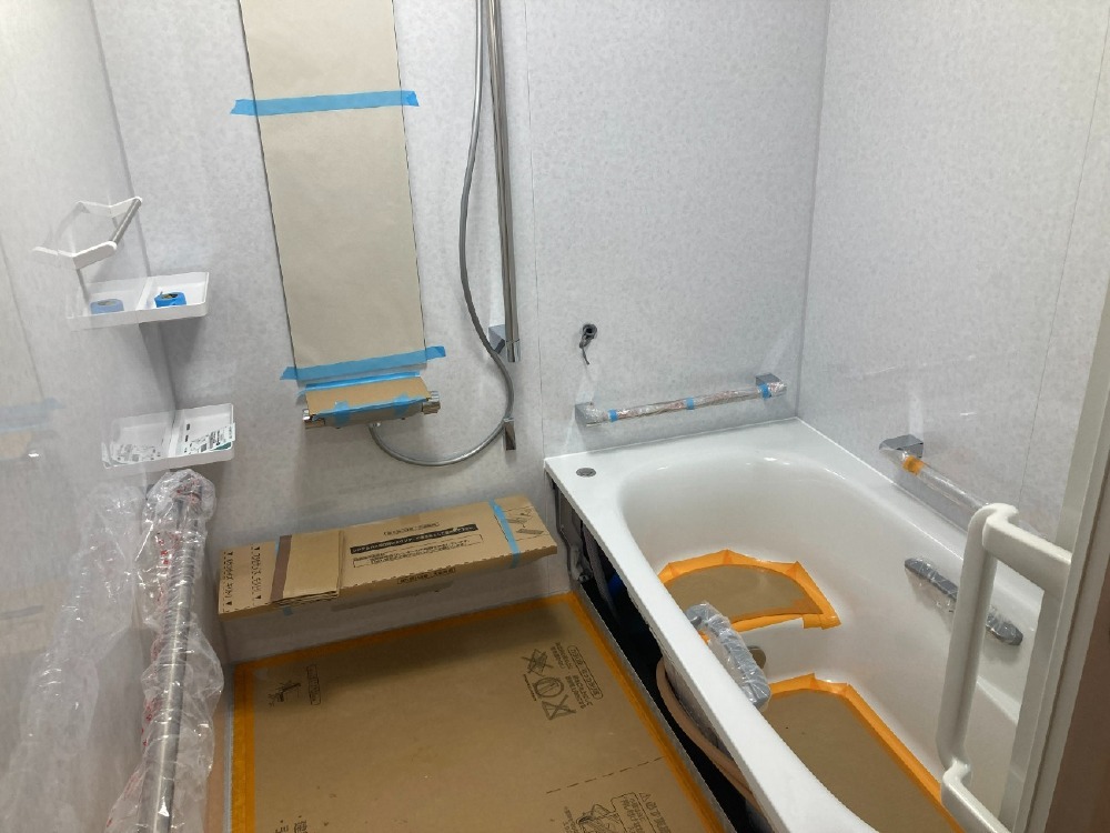 住設機器工事　ユニットバス設置完了