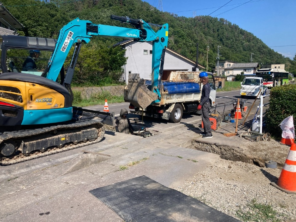 給排水設備工事　排水管取出し