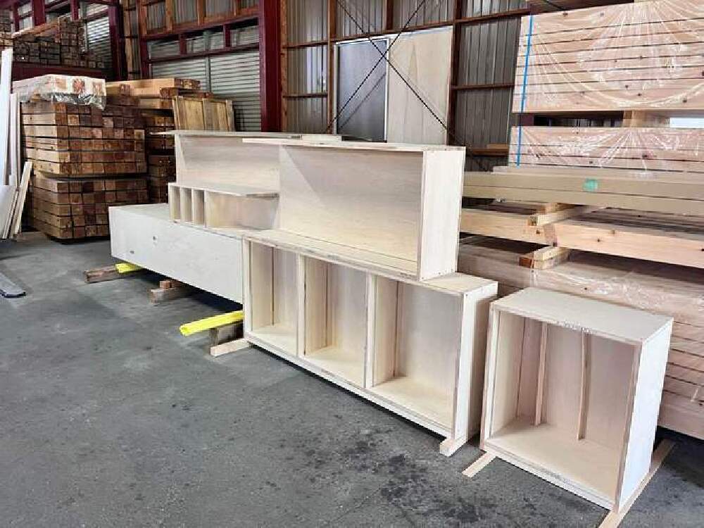 家具製作進行中