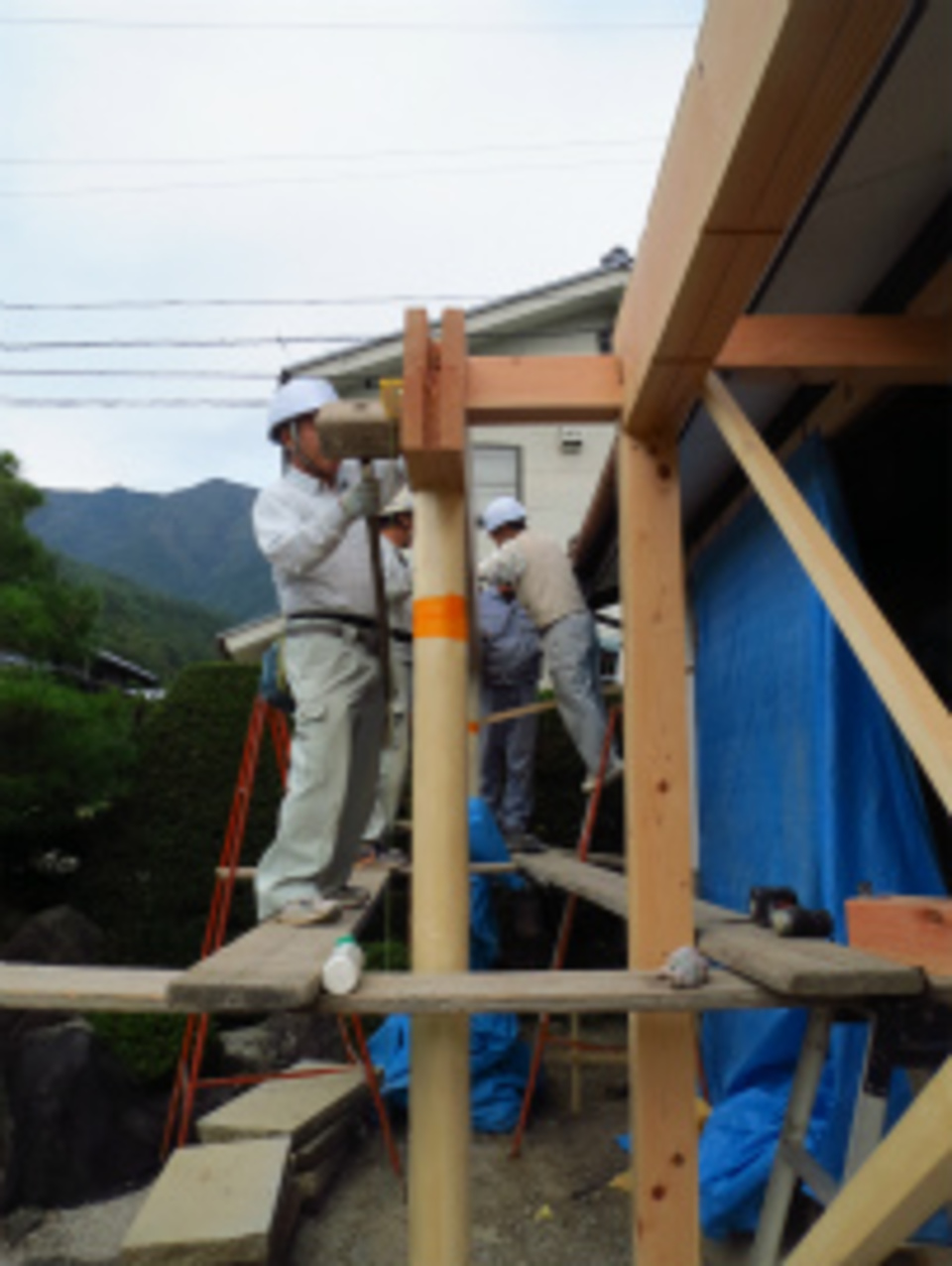 土縁・玄関の建て方