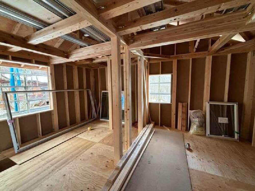 鋼製建具工事　サッシ搬入