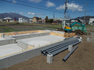 基礎工事完了しました！