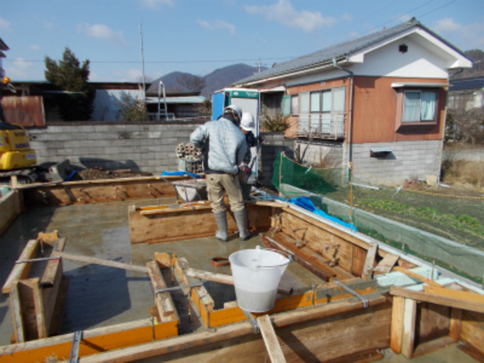 基礎立上り