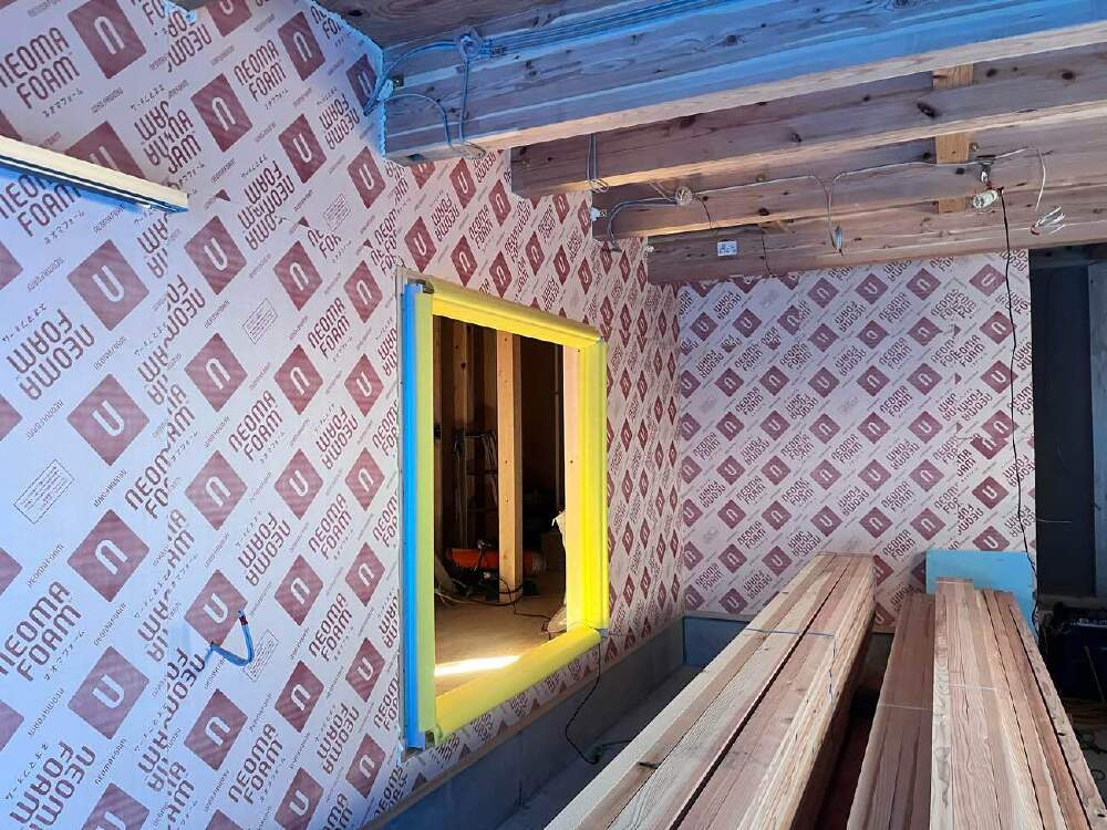 断熱工事　外部ネオマフォーム張り