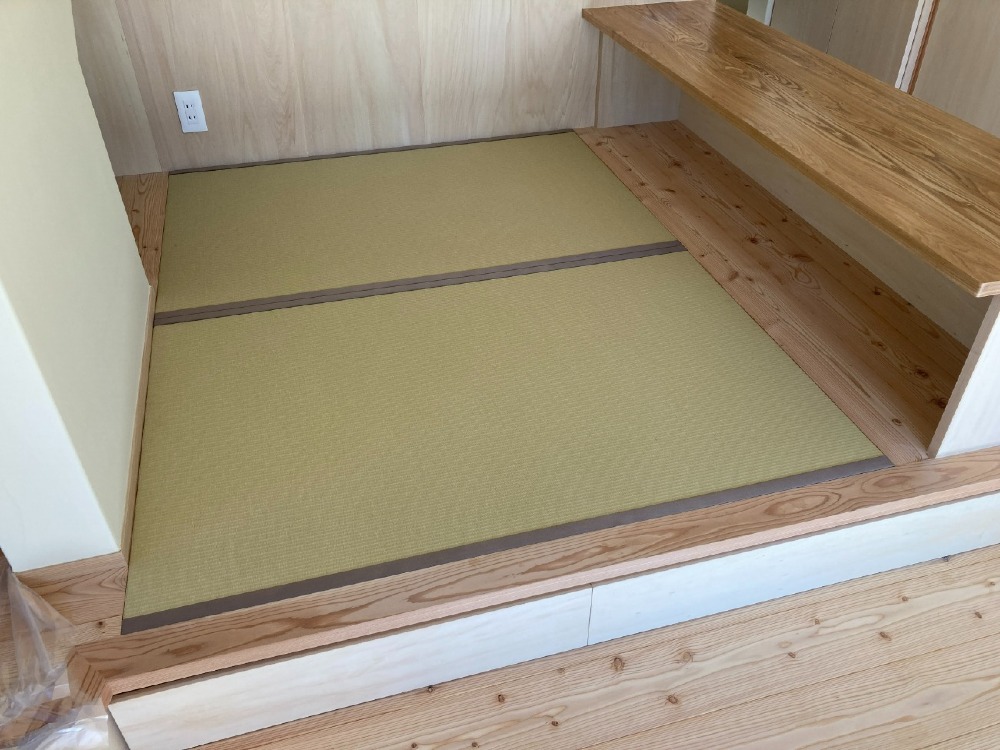 タタミ工事　タタミ据付