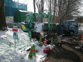 水道取り出し工事です