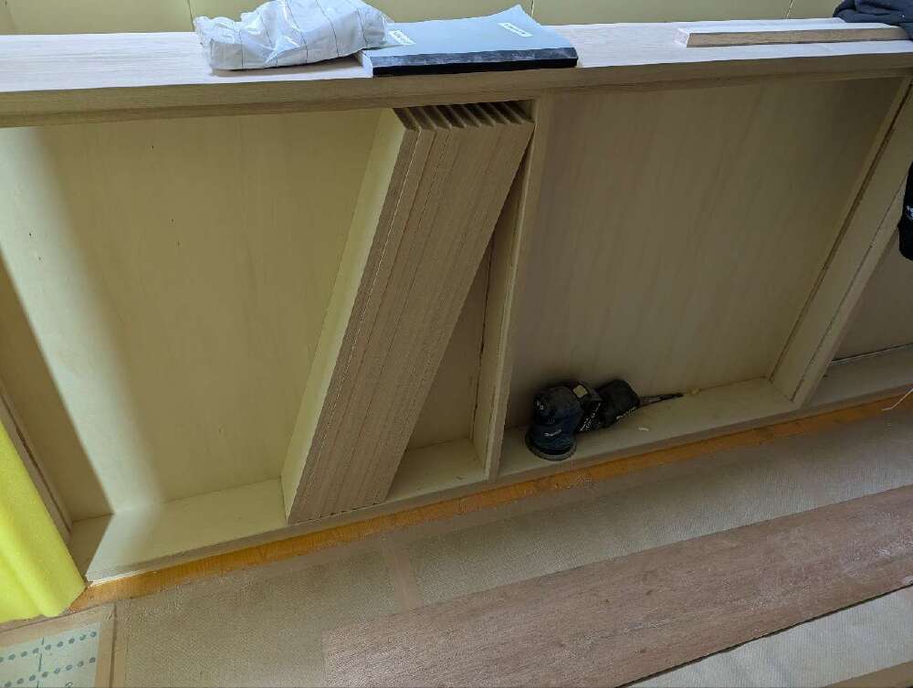 木工事　2階家具、棚板製作