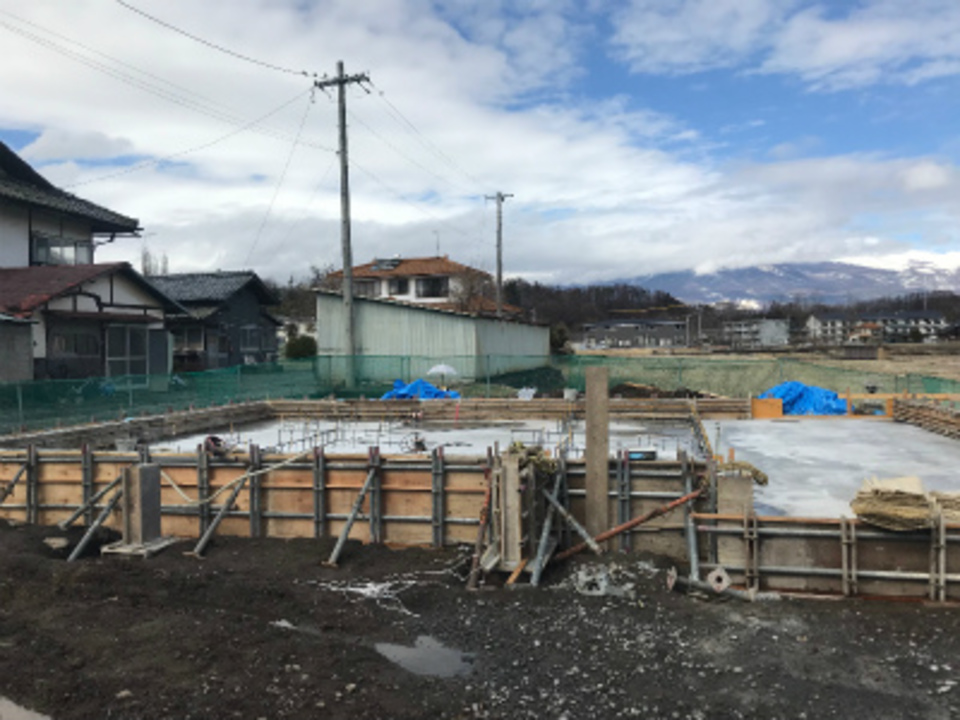 内部型枠工事中です