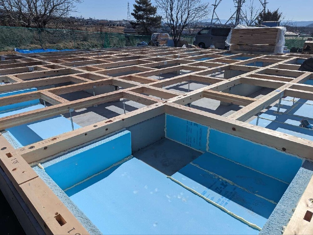 建方工事　土台伏せ