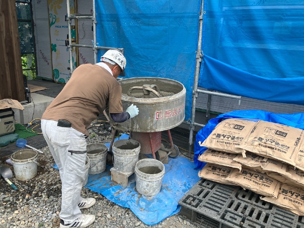左官工事　そとん壁下塗り施工