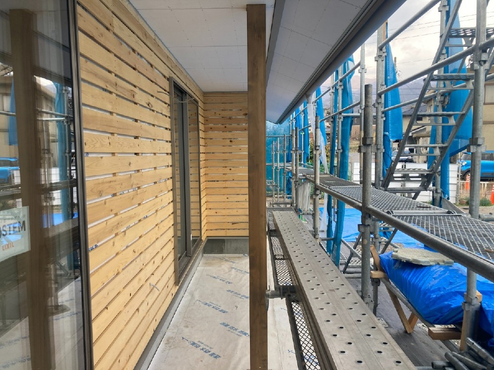 塗装工事　独立柱塗装