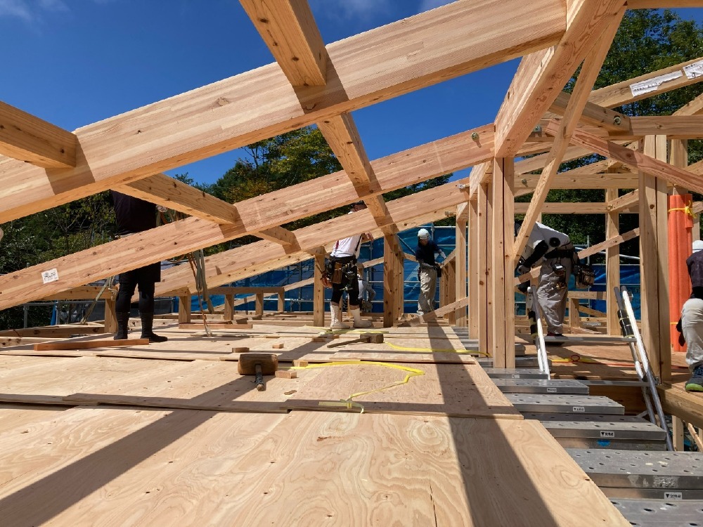 建て方　小屋組み