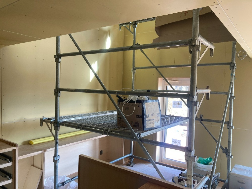 足場工事　内部足場組立完了