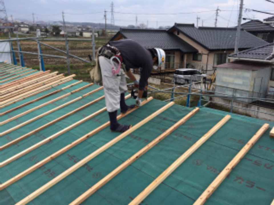 屋根通気工事です