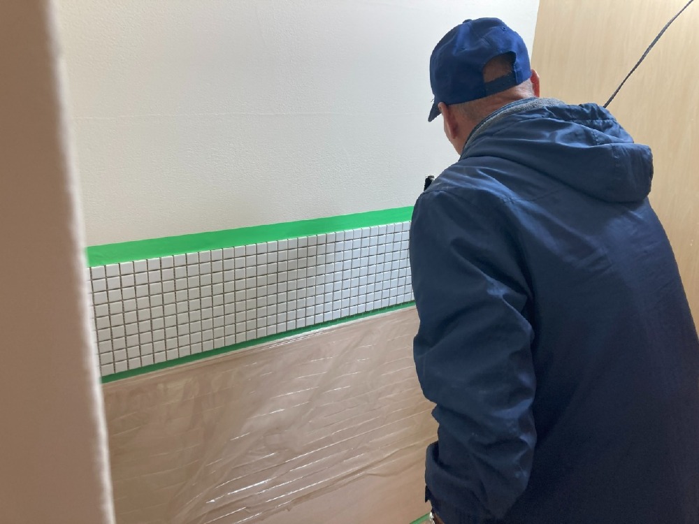 タイル工事　洗面タイル貼り