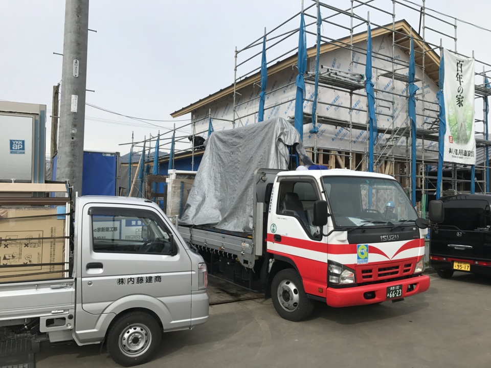 鋼製建具搬入