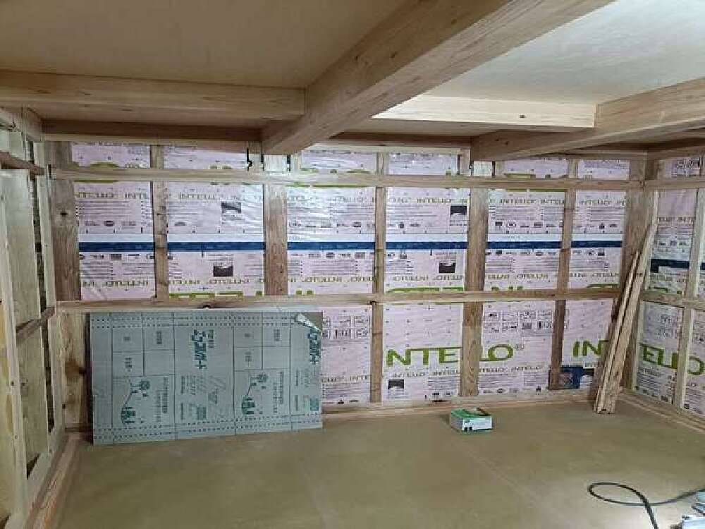 木工事　2階壁下地組み