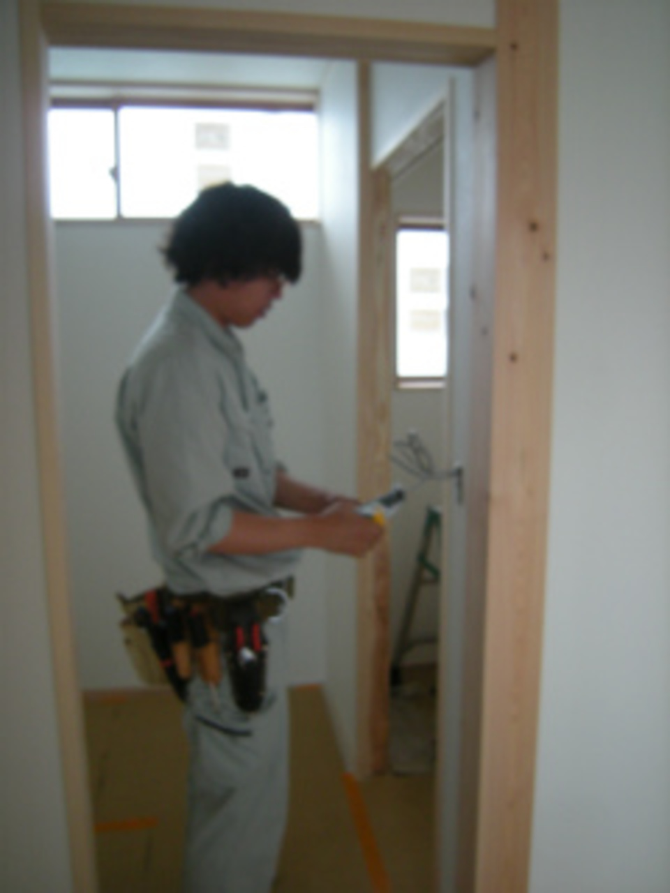 照明器具付け開始！