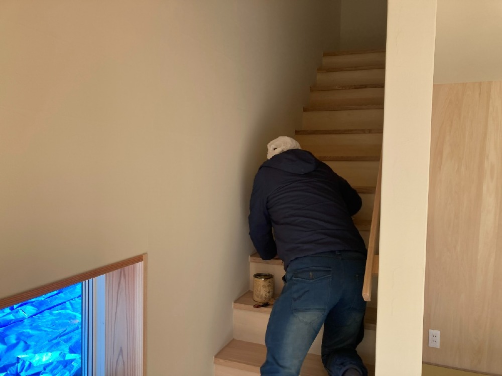 塗装工事　階段塗装