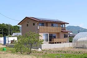 家族の色に染まっていくシンプルな家