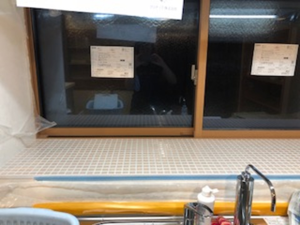 キッチン出窓タイル張り