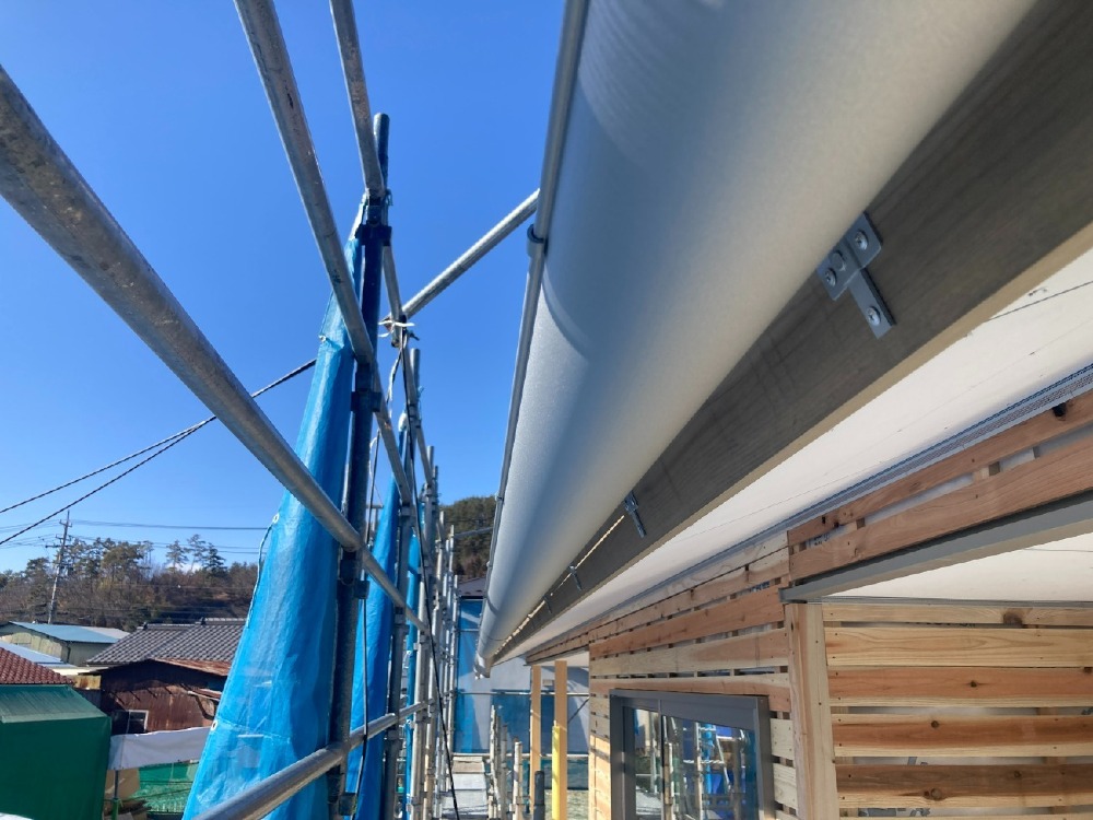 板金工事　軒樋取付