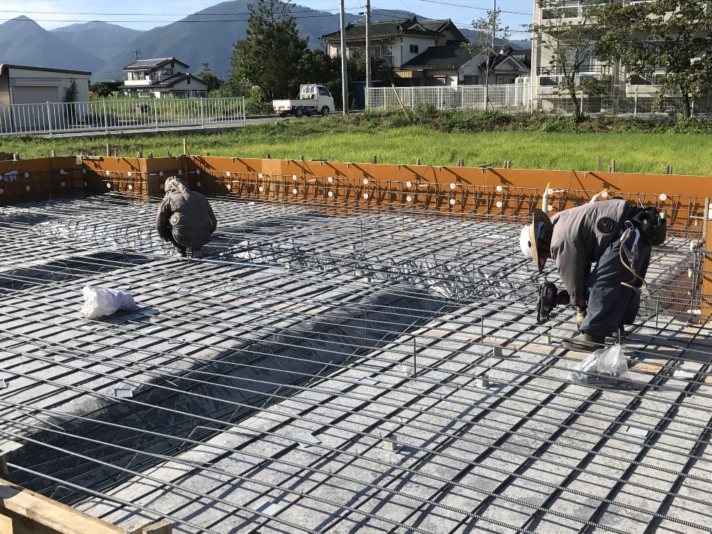 鉄筋工事開始